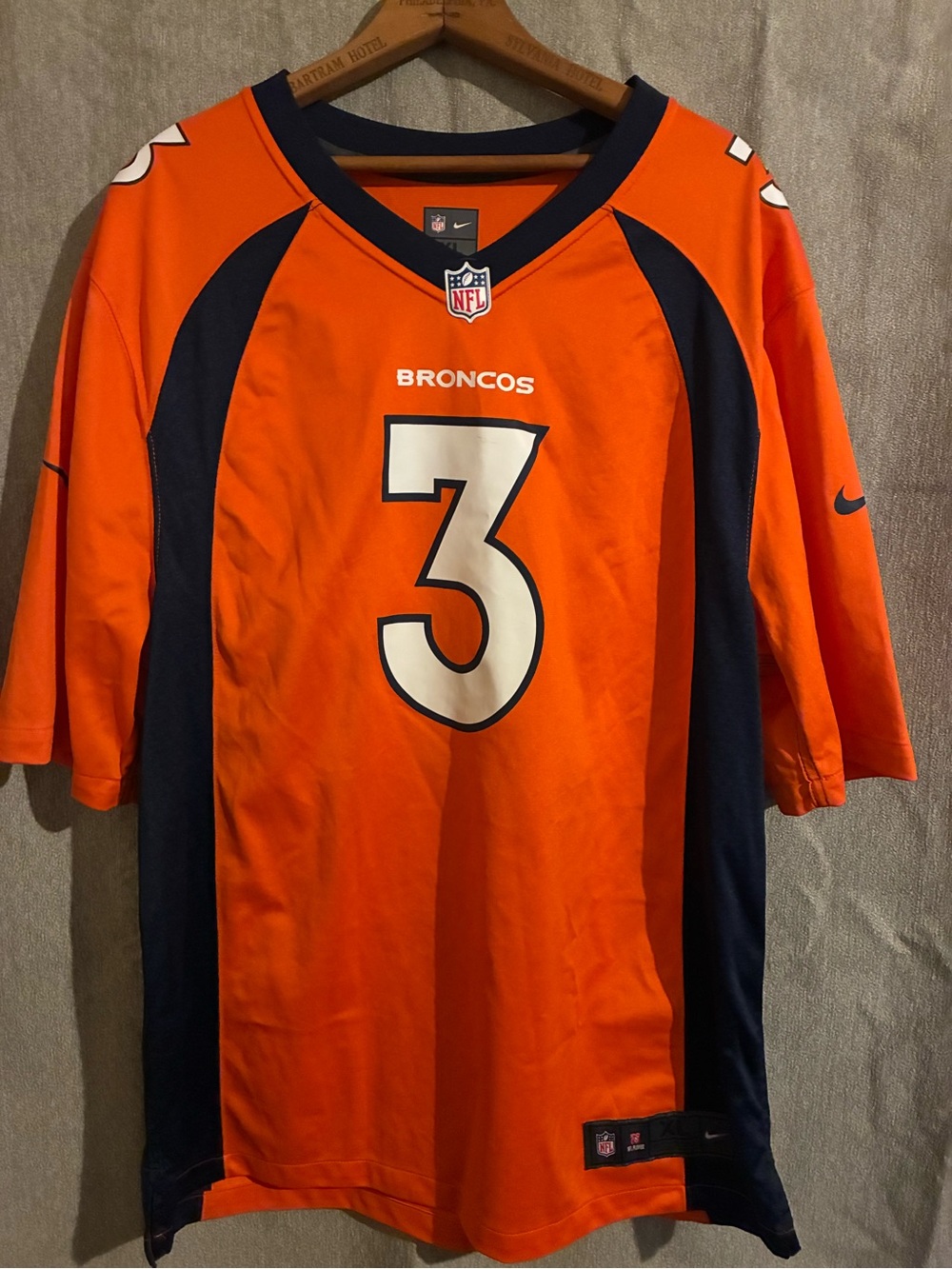 Denver Broncos #3 Russel Wilson Football Jersey size XL